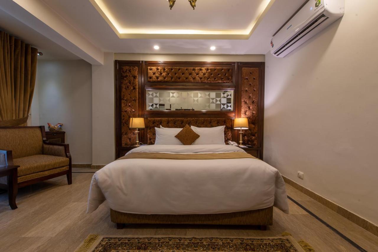 Envoy Continental Hotel อิสลามาบัด ภายนอก รูปภาพ