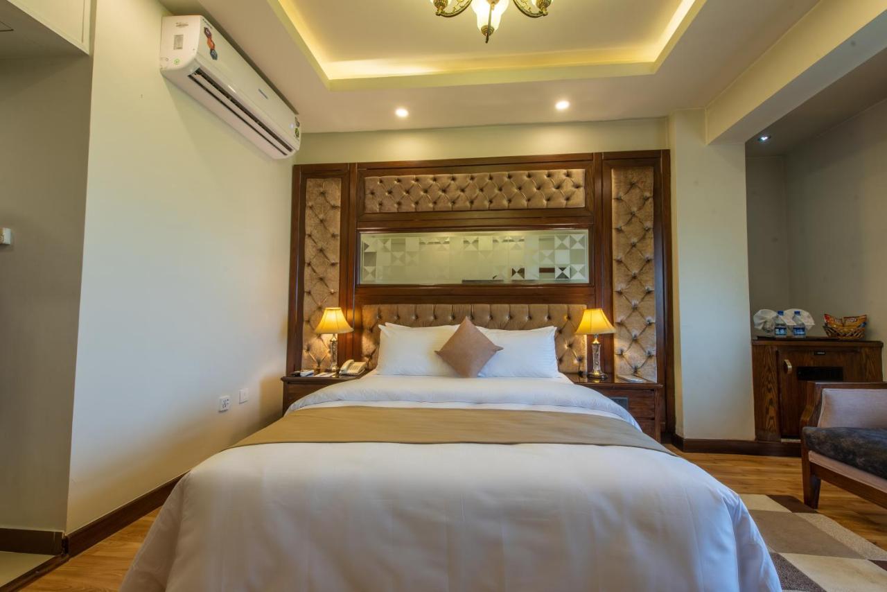 Envoy Continental Hotel อิสลามาบัด ภายนอก รูปภาพ