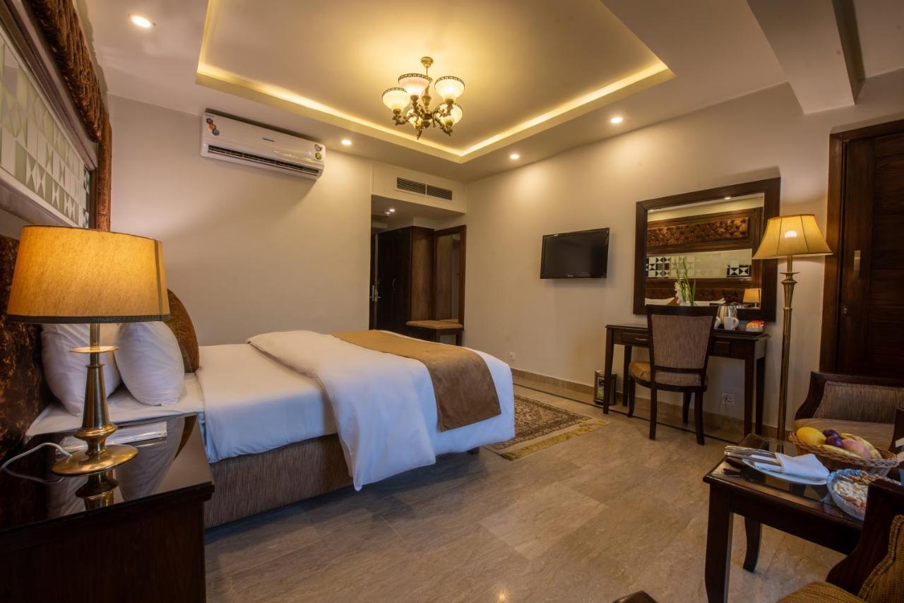 Envoy Continental Hotel อิสลามาบัด ภายนอก รูปภาพ