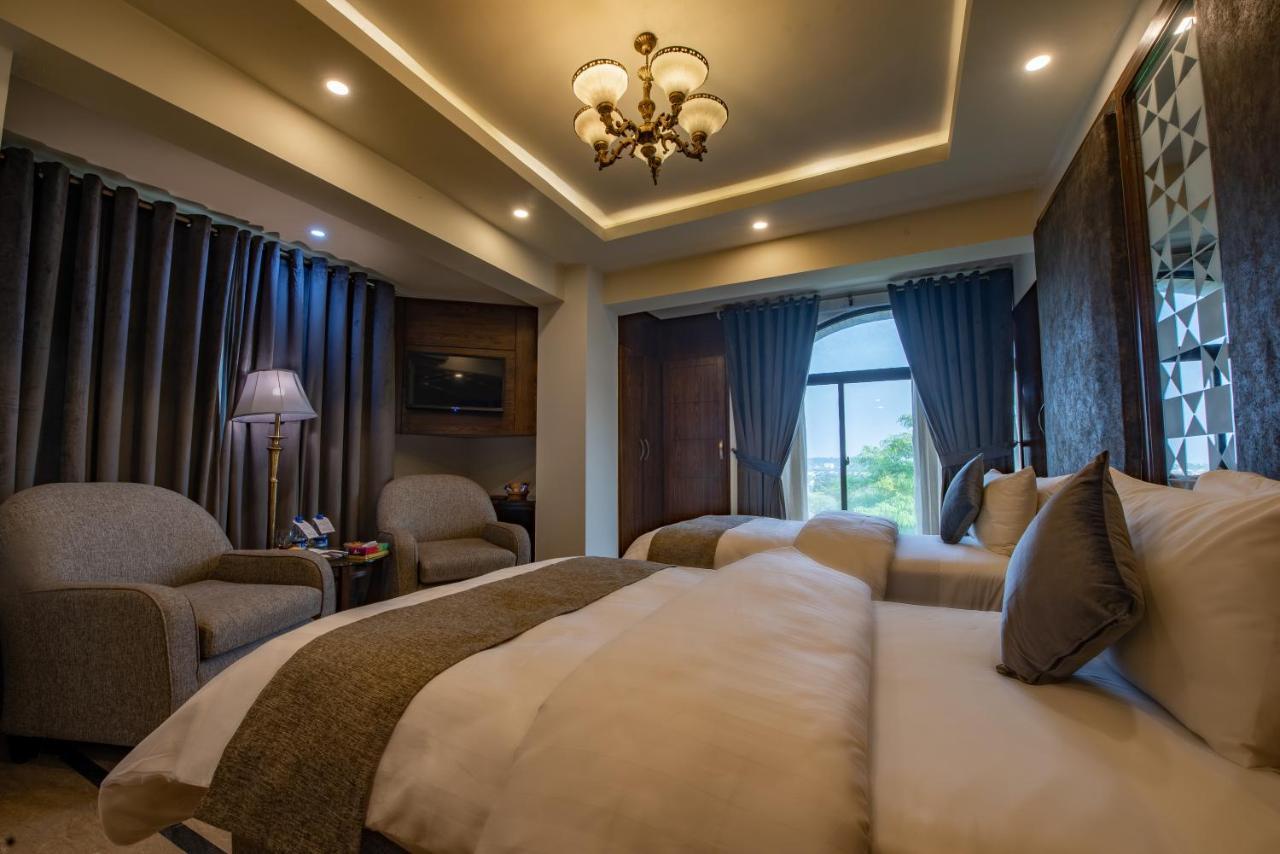 Envoy Continental Hotel อิสลามาบัด ภายนอก รูปภาพ