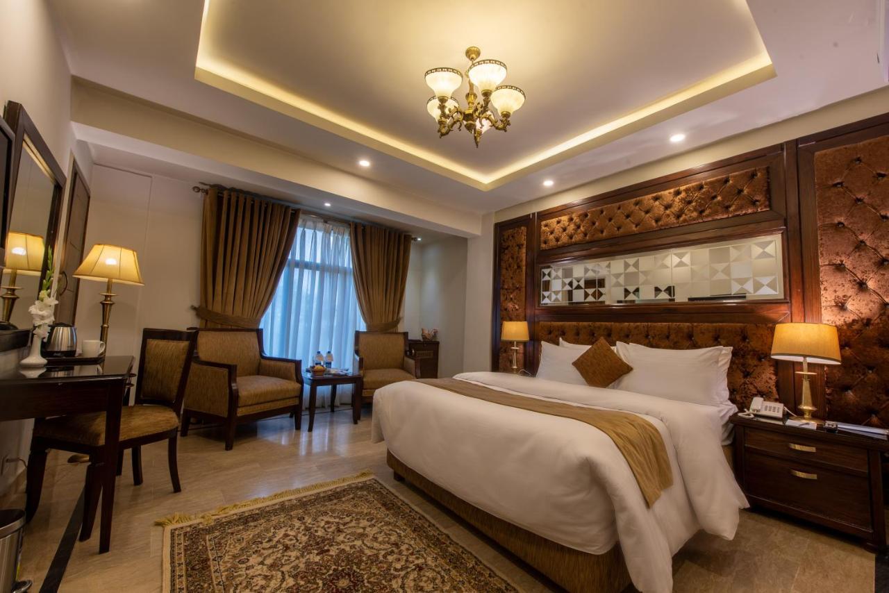 Envoy Continental Hotel อิสลามาบัด ภายนอก รูปภาพ