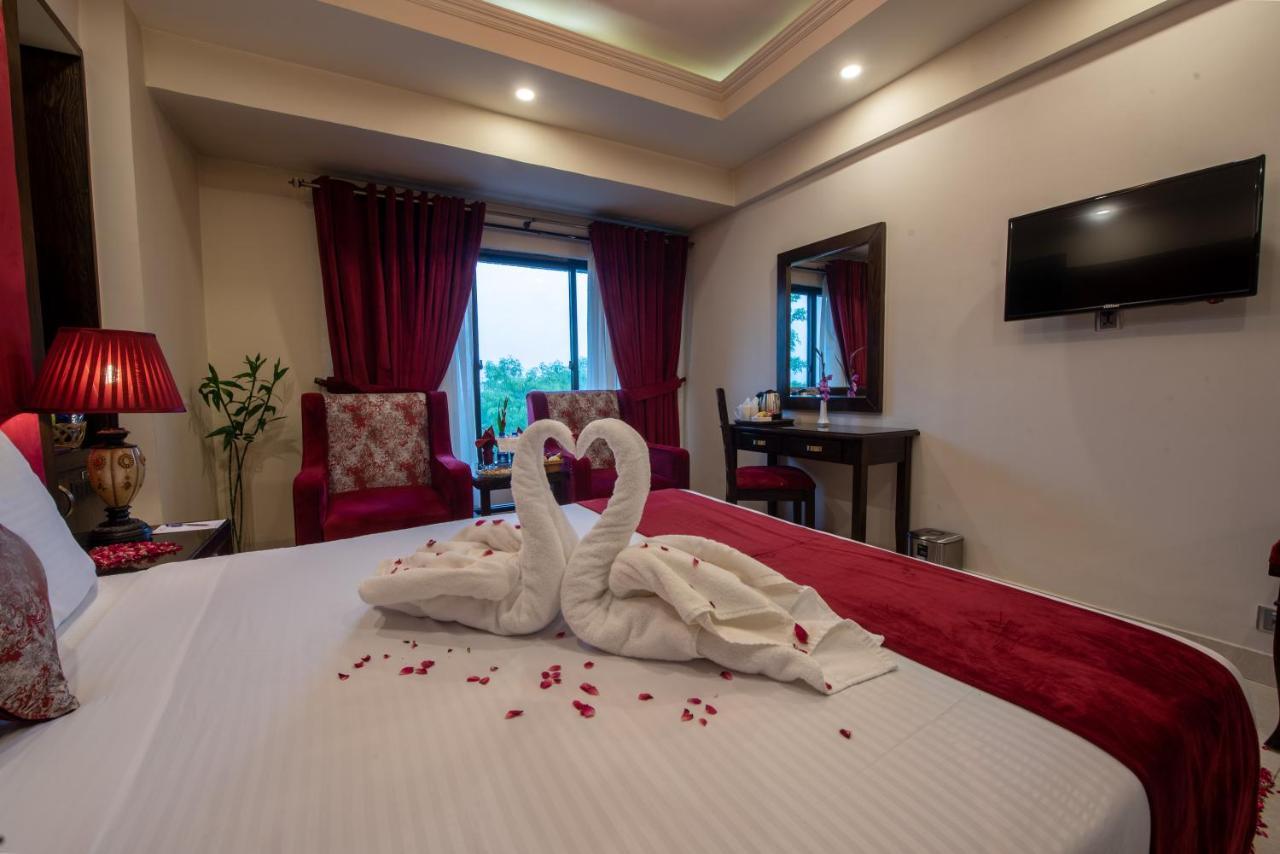 Envoy Continental Hotel อิสลามาบัด ภายนอก รูปภาพ
