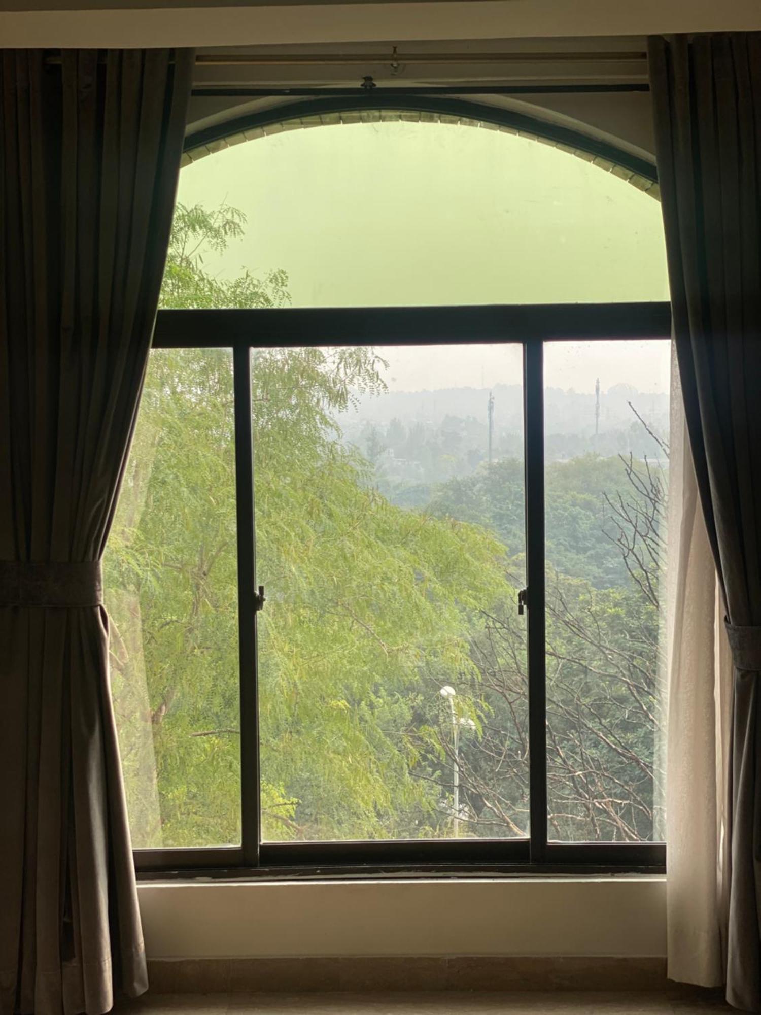 Envoy Continental Hotel อิสลามาบัด ภายนอก รูปภาพ
